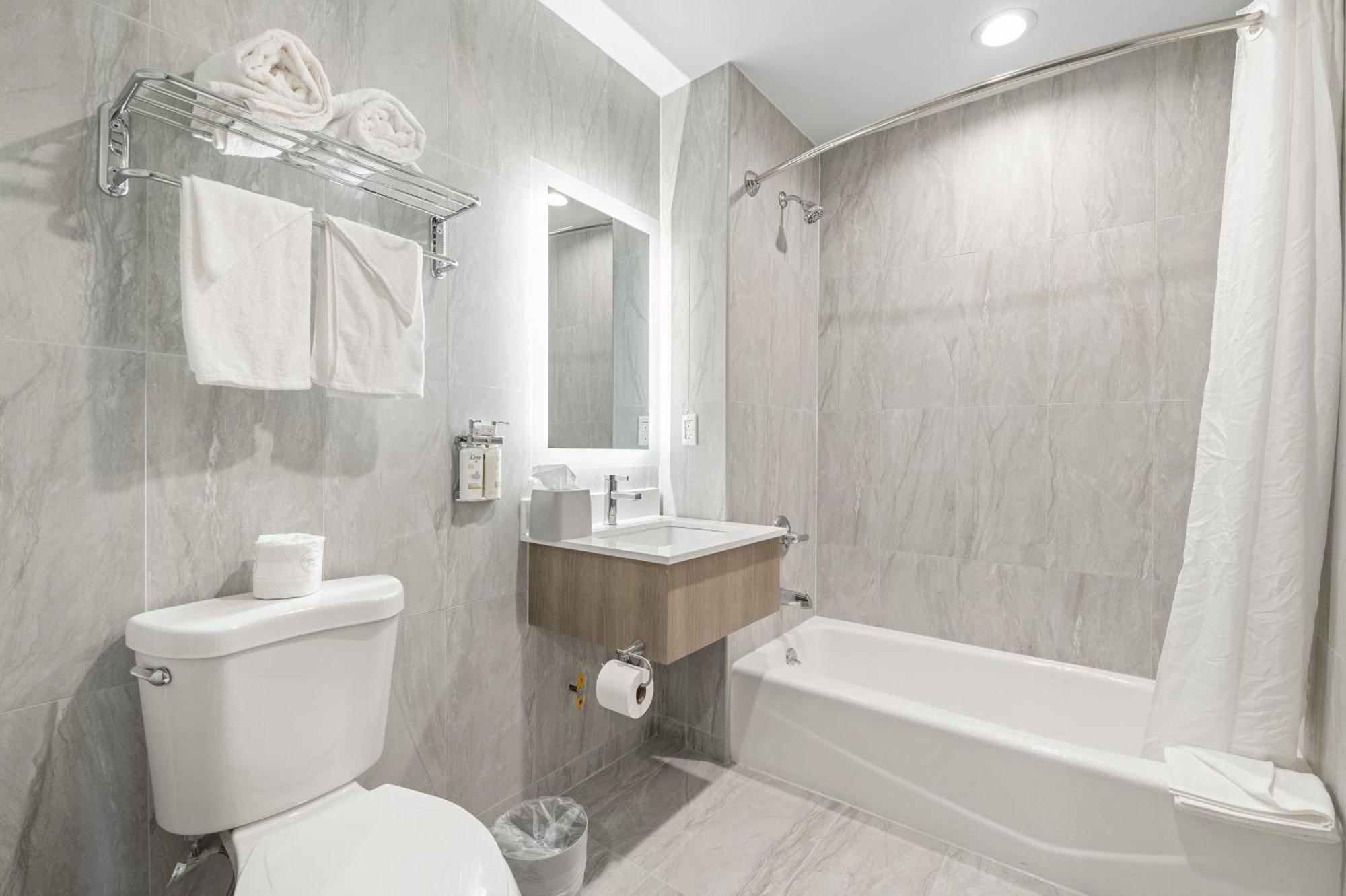 Holiday Inn Express & Suites Bronx - Nyc By Ihg New York Exteriör bild
