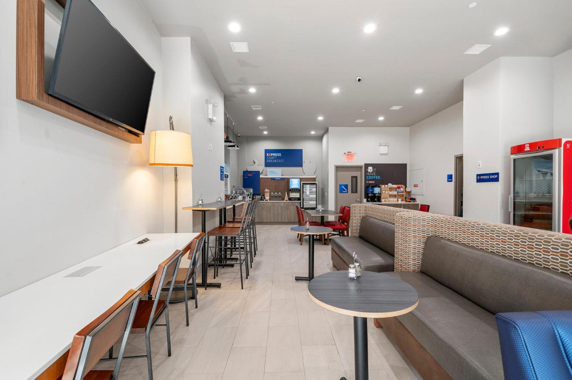 Holiday Inn Express & Suites Bronx - Nyc By Ihg New York Exteriör bild