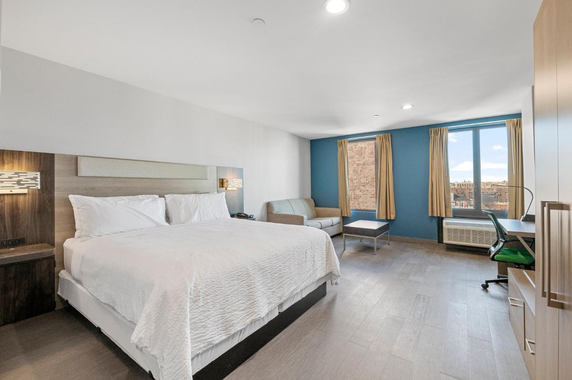 Holiday Inn Express & Suites Bronx - Nyc By Ihg New York Exteriör bild